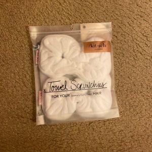 Kitsch Towel Scrunchies